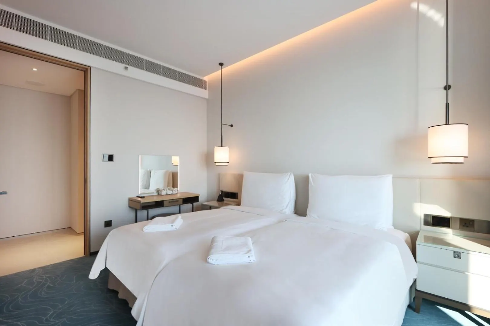 Livbnb-Sleek 2B Where City And Sky Meets The Sea Dubai United Arab Emirates