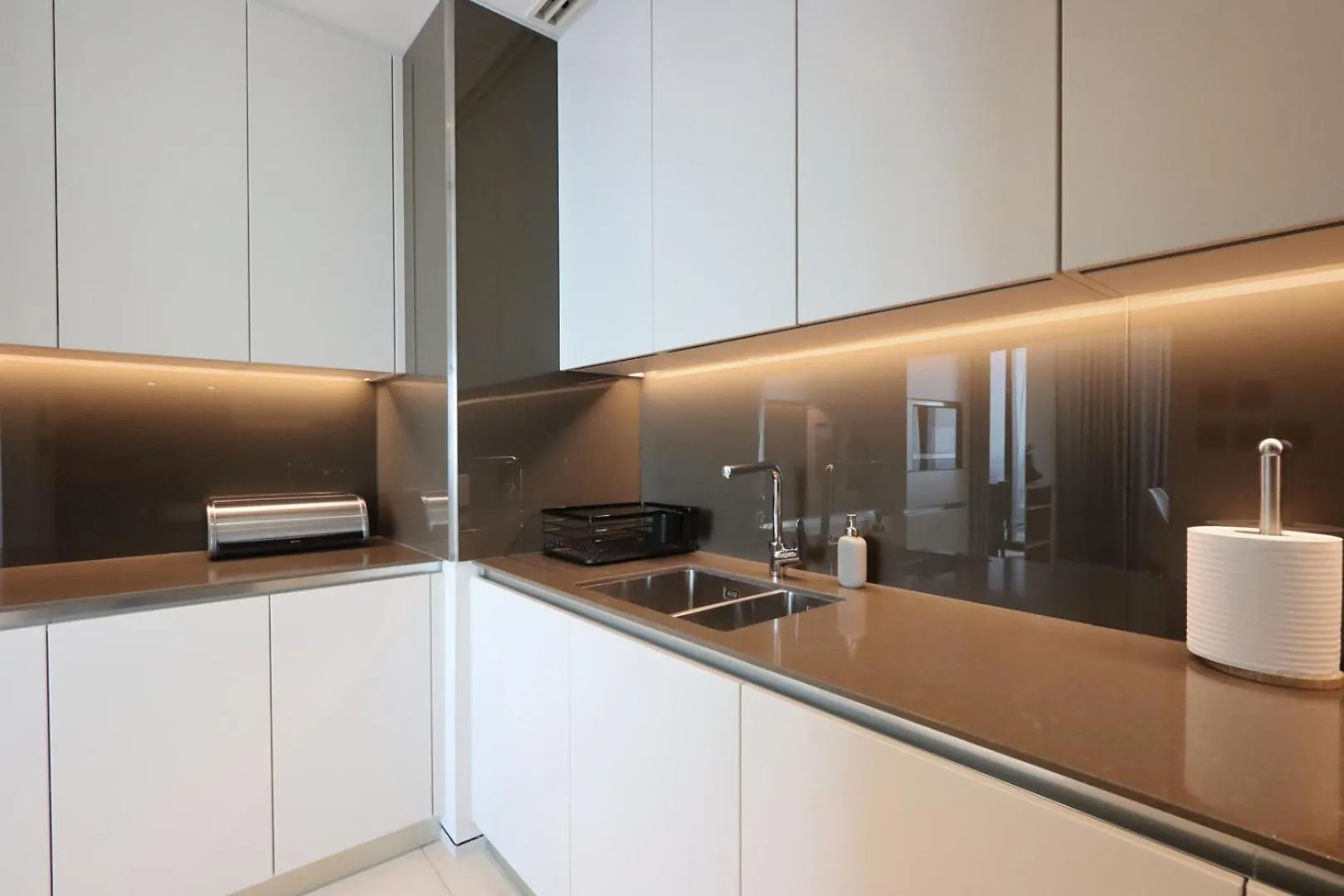 Livbnb-Sleek 2B Where City And Sky Meets The Sea Dubai 0*,